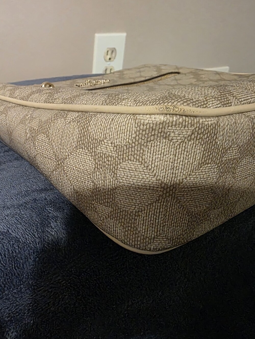 Kate Spade New York Cream Signature Floral Large Crossbody Bag - Picture 6 of 7